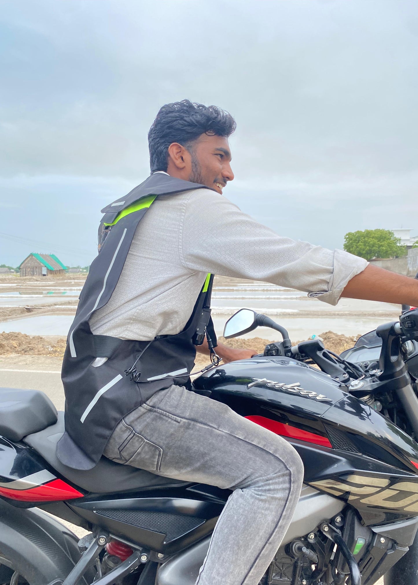 Airbag Riding Jacket with CO₂ Cylinder