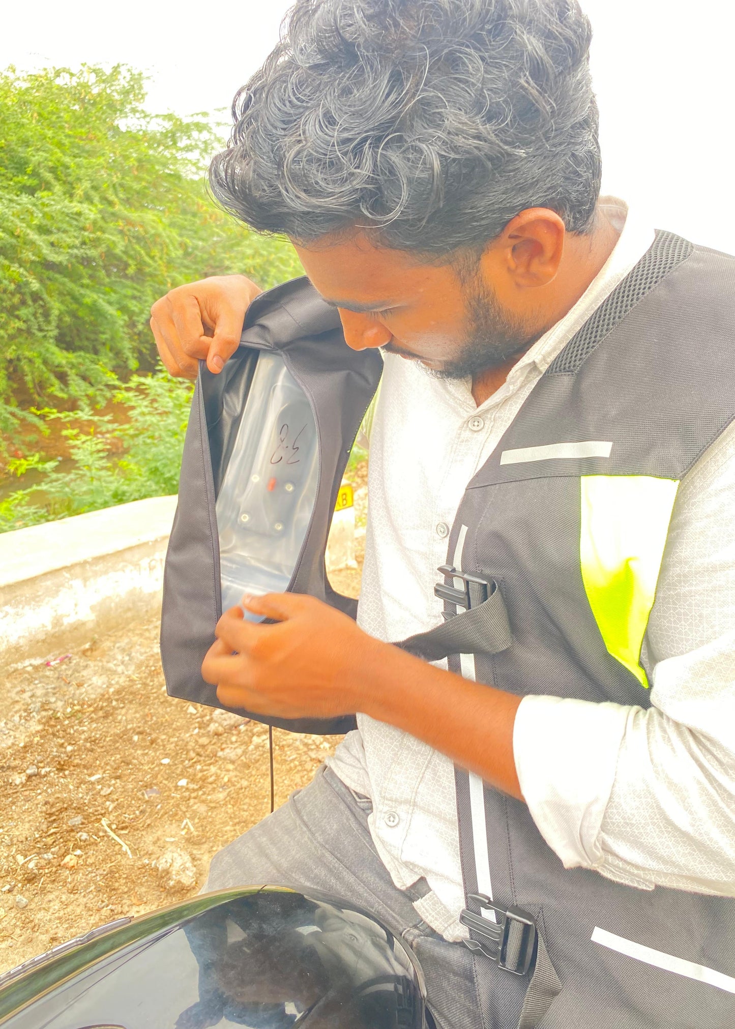 Airbag Riding Jacket with CO₂ Cylinder